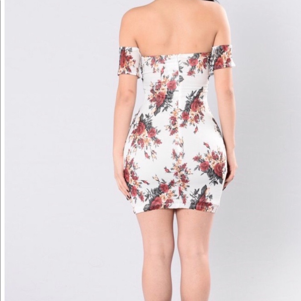Mini dress - Picture 2 of 4
